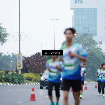 Runner Photo 7338909