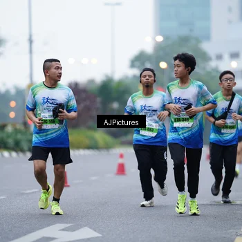 Runner Photo 7338936