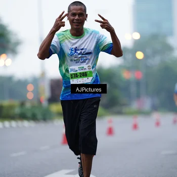 Runner Photo 7338972