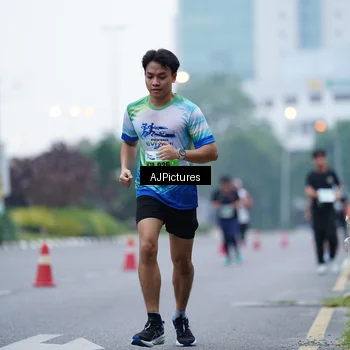 Runner Photo 7338990