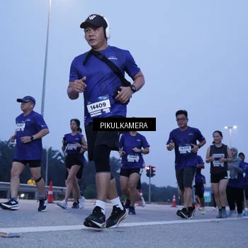 Runner Photo 7338993
