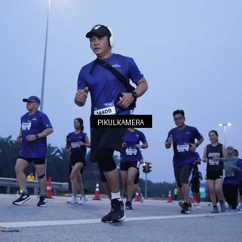 Runner Photo 7339001