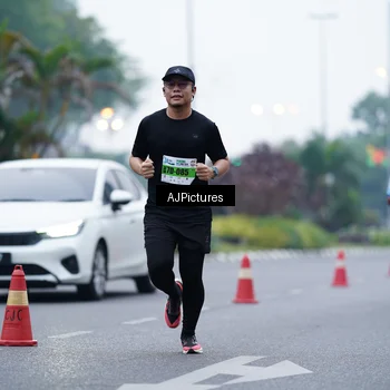 Runner Photo 7339003