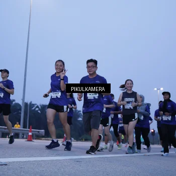Runner Photo 7339011