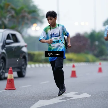 Runner Photo 7339042