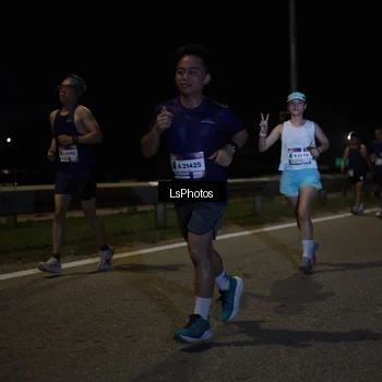Runner Photo 7339047