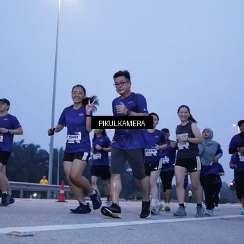 Runner Photo 7339068