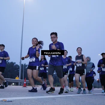 Runner Photo 7339098