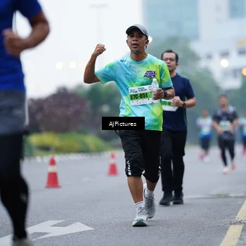 Runner Photo 7339100
