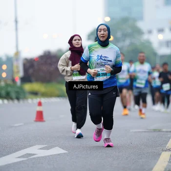 Runner Photo 7339403