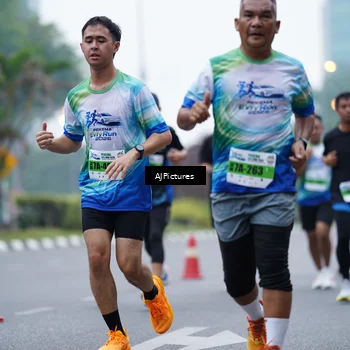 Runner Photo 7339441