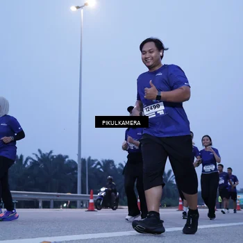 Runner Photo 7339844