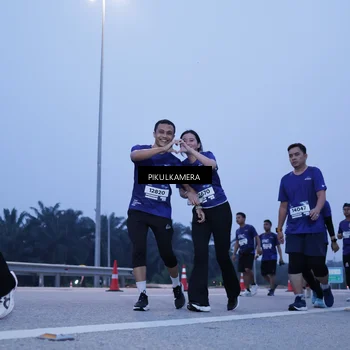 Runner Photo 7339904