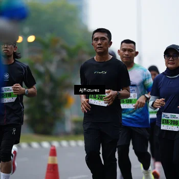 Runner Photo 7339919