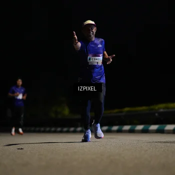Runner Photo 7339945