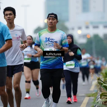 Runner Photo 7340013
