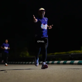 Runner Photo 7340017