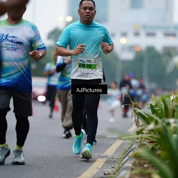 Runner Photo 7340066