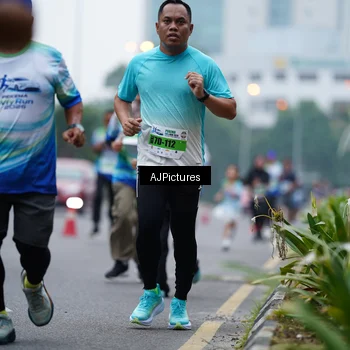 Runner Photo 7340067