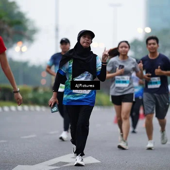 Runner Photo 7340115