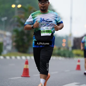 Runner Photo 7340128