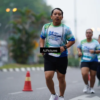 Runner Photo 7340130
