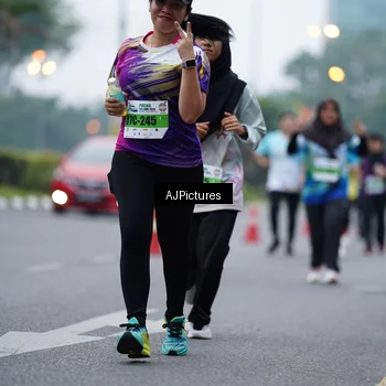 Runner Photo 7340150