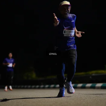 Runner Photo 7340152
