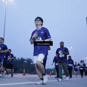 Runner Photo 7340175