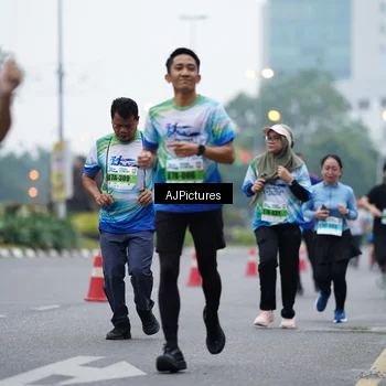 Runner Photo 7340242