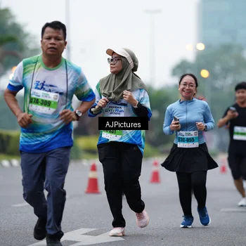 Runner Photo 7340250