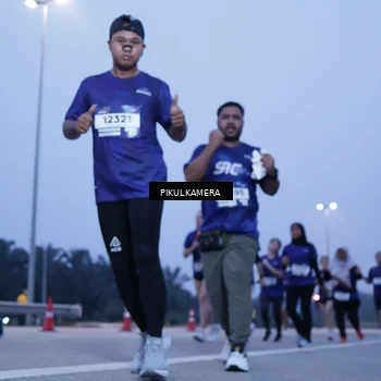 Runner Photo 7340253