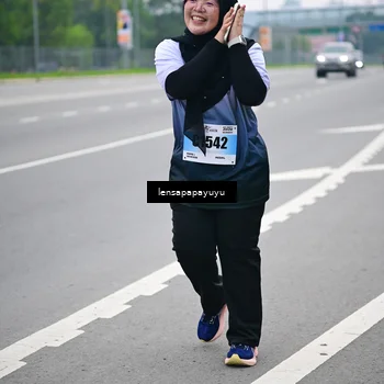 Runner Photo 7340257