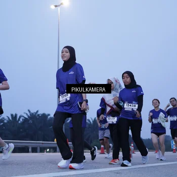Runner Photo 7340346