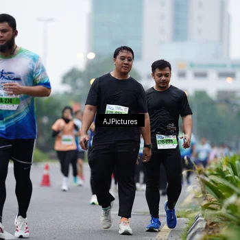 Runner Photo 7340352