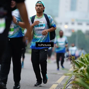 Runner Photo 7340354