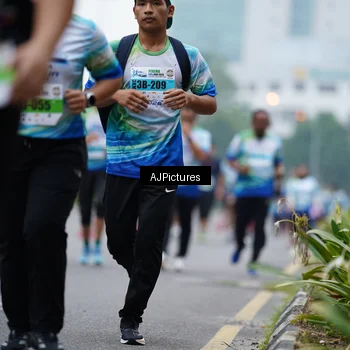Runner Photo 7340356