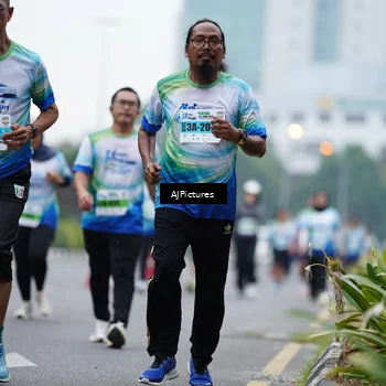 Runner Photo 7340363