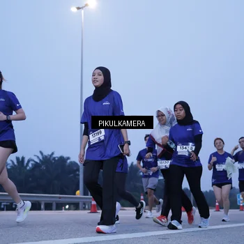 Runner Photo 7340405