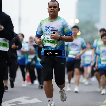 Runner Photo 7340433