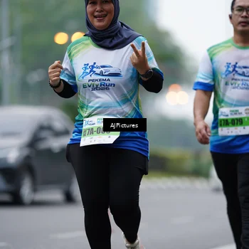 Runner Photo 7340435