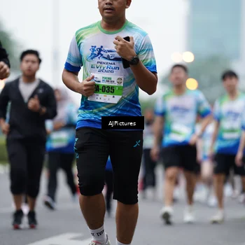 Runner Photo 7340437