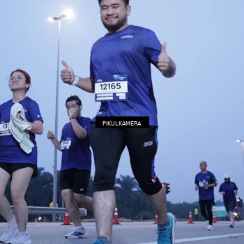 Runner Photo 7340493