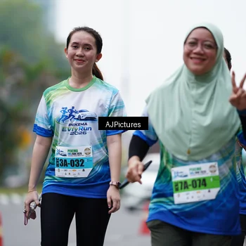 Runner Photo 7340535