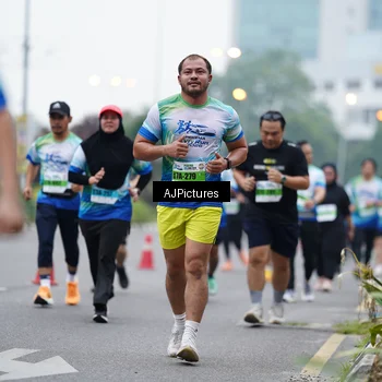 Runner Photo 7340577