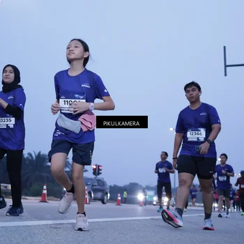 Runner Photo 7340635