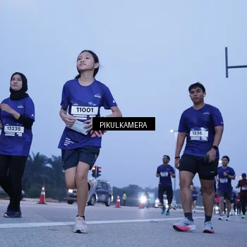 Runner Photo 7340640