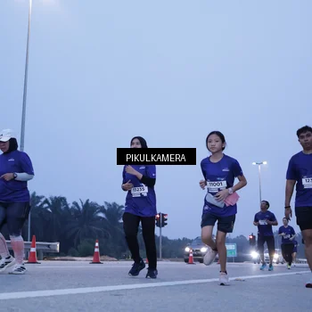 Runner Photo 7340645