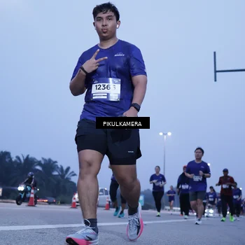 Runner Photo 7340686