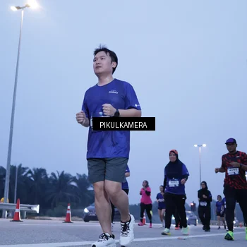 Runner Photo 7340710